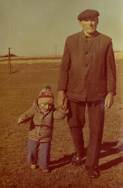KKE 4143-11.jpg - Bolesław Szczuka z córką